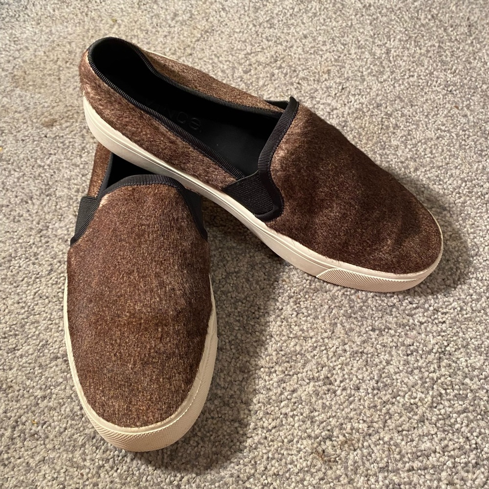 Vince Berlin, faux fur slip on sneakers, like new. Size 9W